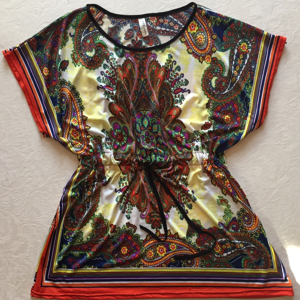 ❌SOLD❌🌈Vibrant Color Tunic🌈